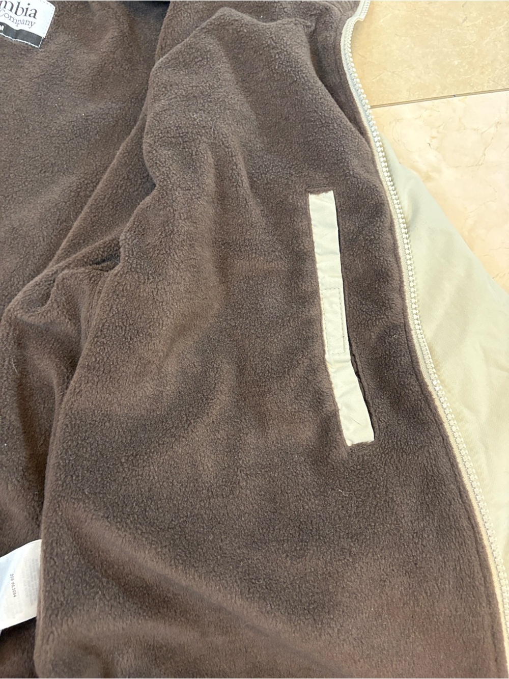⭐️ Columbia Light beige Outdoor Zip Jacket- medium - Picture 8 of 12